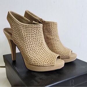 Reba McEntire tan suede booties peep toe with gold studs